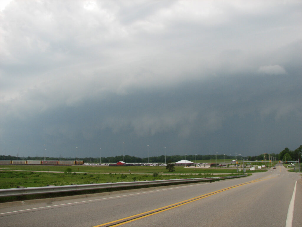 Shelf Cloud in Lansing Michigan