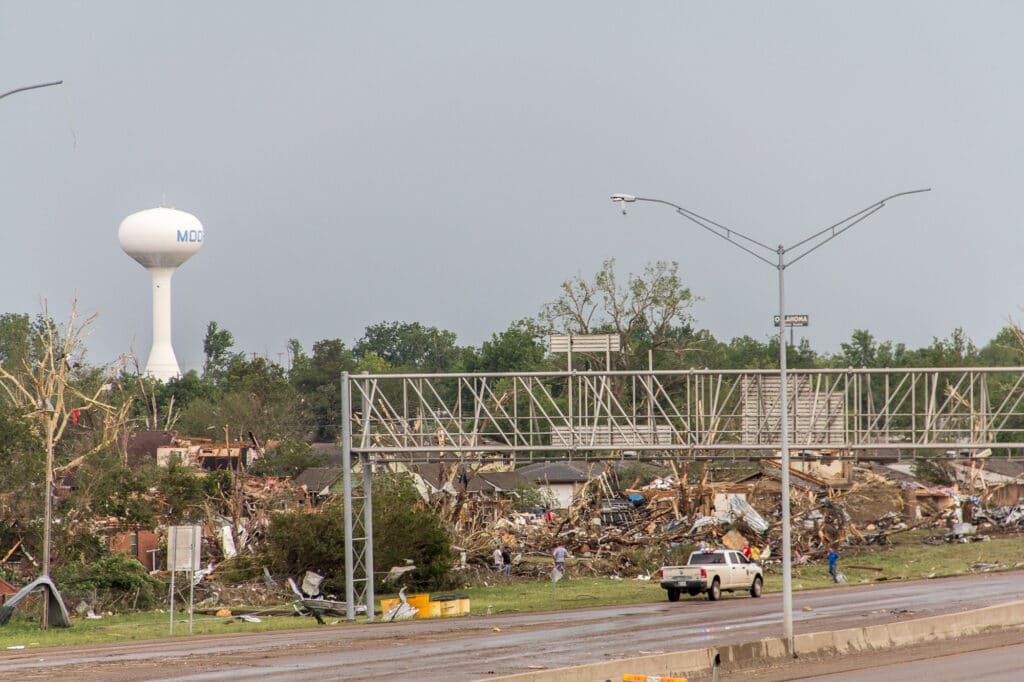 Looking Southeast off the 4th street bridge towards I-35/East Moore