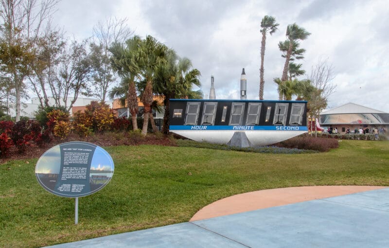 The countdown clock that was at the Kennedy Space Center media area for many years now sits outside of the Visitors Center