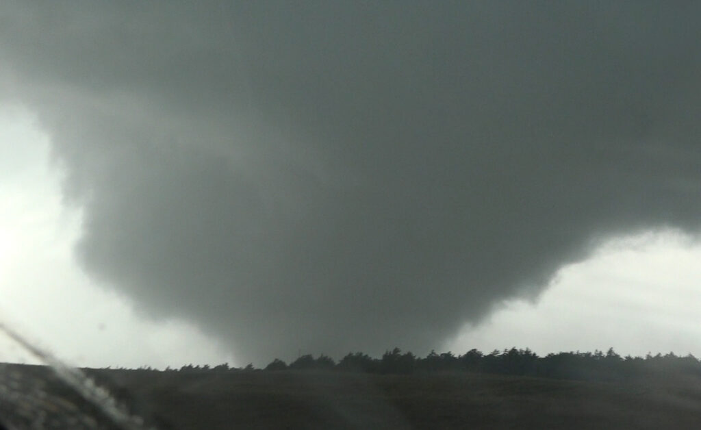 Large tornado near Seiling, OK on May 18, 2017