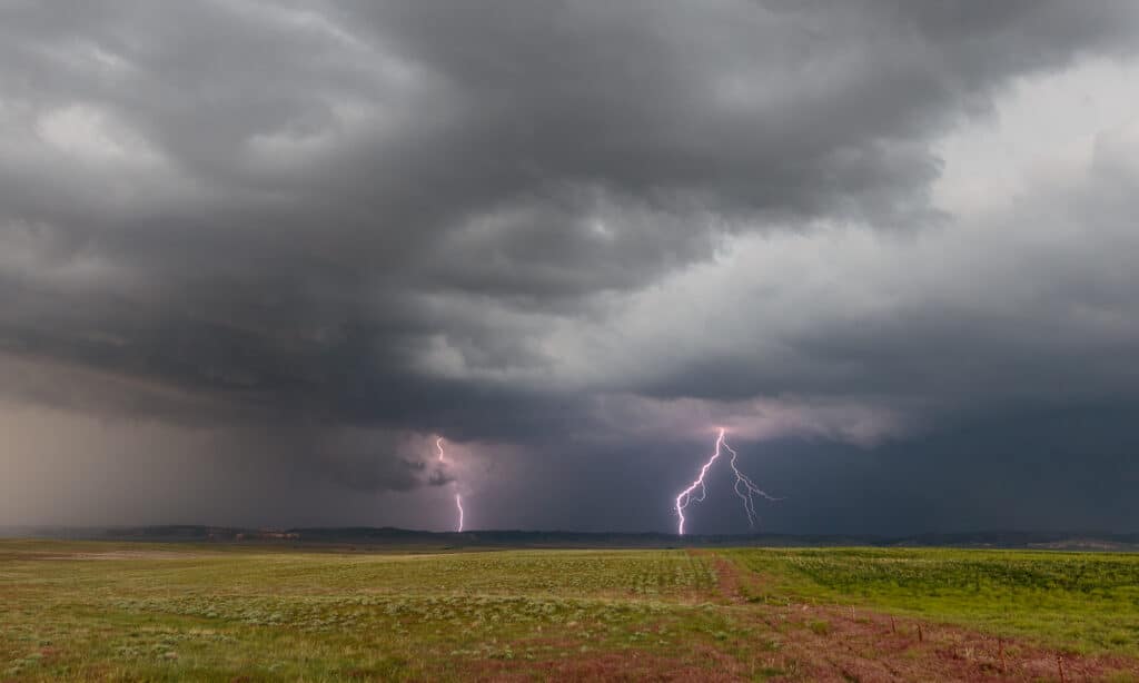 Lightning near Scottsbluff, NE June 12, 2017