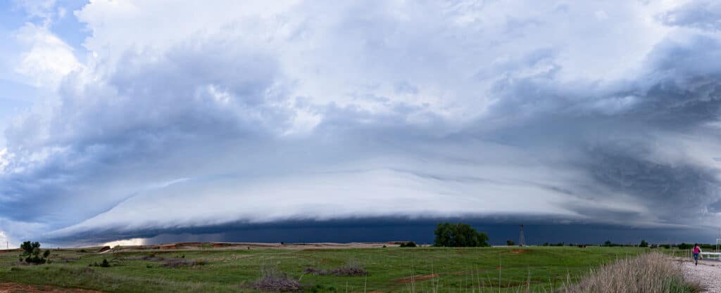 A shelf cloud near Helena, OK on May 18, 2019